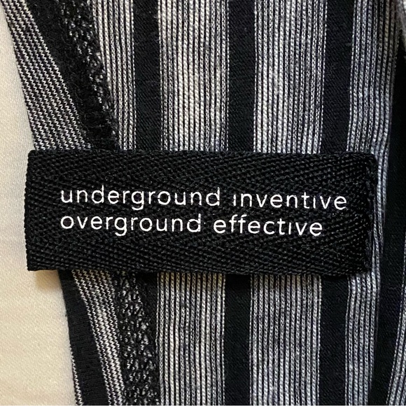 Lrg Gray & Black Long Sleeve Tee w/ Henley Neckline & Stripes w/ pocket sz XL - Picture 12 of 16